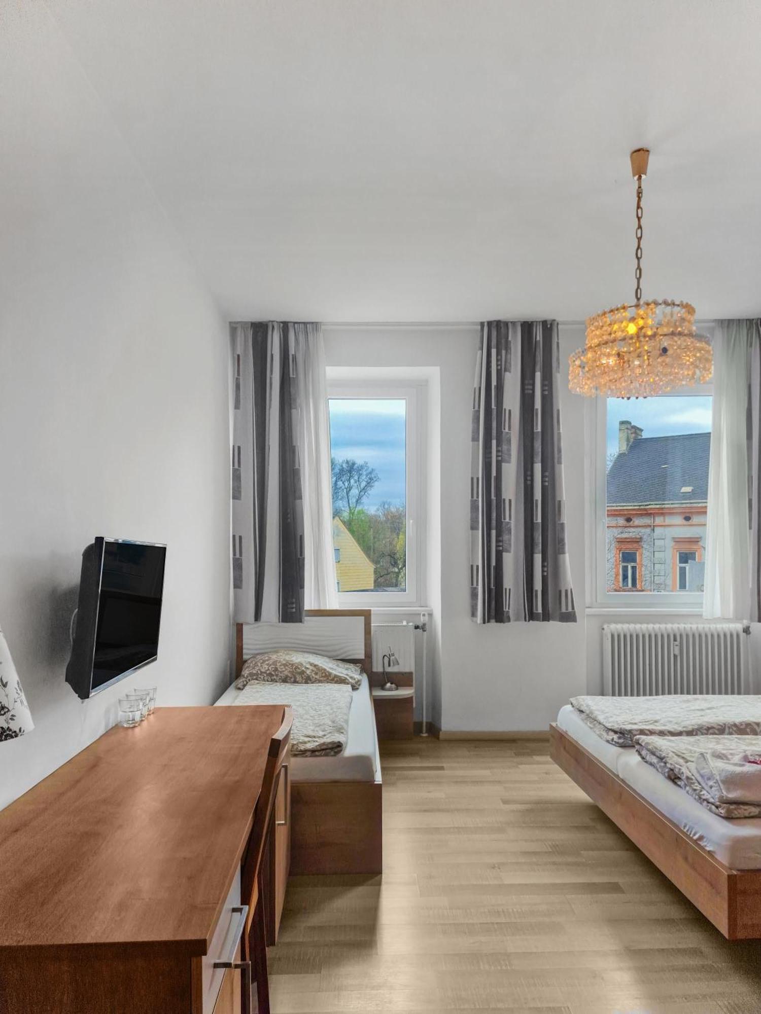 Josef Wolfik Strasse 10 Apartment Stockerau Quarto foto